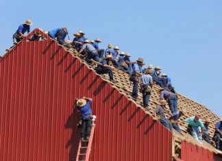 hiring the right roofing contractor