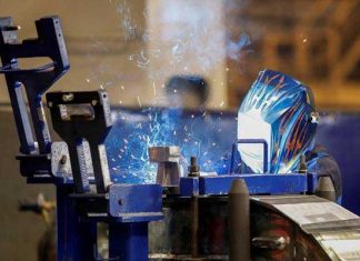 us manufacturing showing signs of recovery