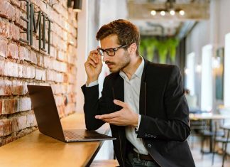 finance credit risk credisafe recession proof graphic