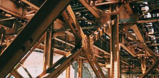 metal support structure